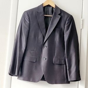 Complete two piece suit